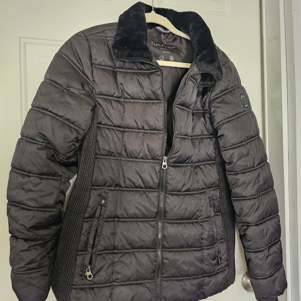 Women's Black Puffer Jacket